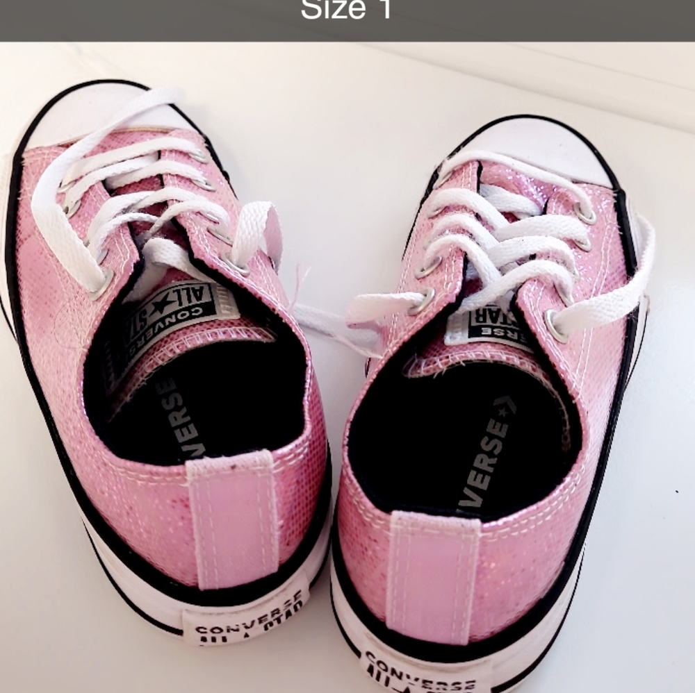 Size 1 girls converse shoes